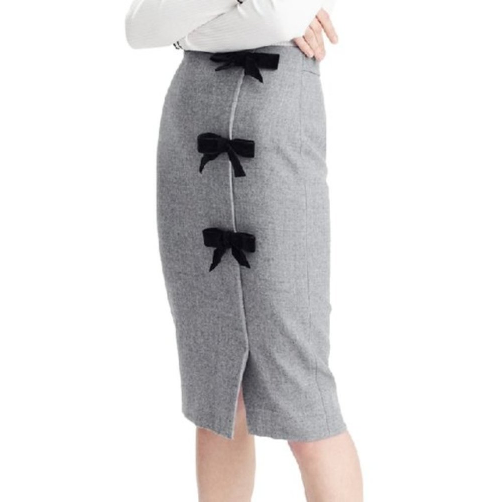 ⭐️J. Crew Bow Seam Grey Wool Pencil Skirt